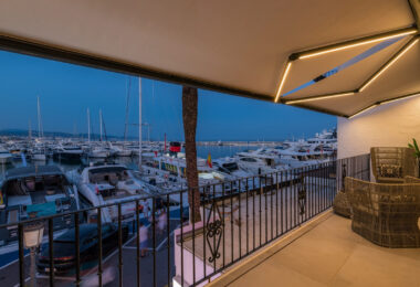 Luxury Renovated Frontline Apartment with Panoramic Views in Benabola, Puerto Banús