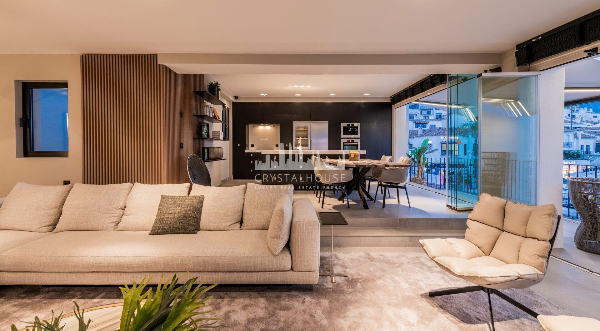 Luxury Renovated Frontline Apartment with Panoramic Views in Benabola, Puerto Banús