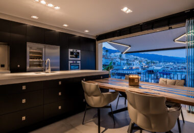 Luxury Renovated Frontline Apartment with Panoramic Views in Benabola, Puerto Banús