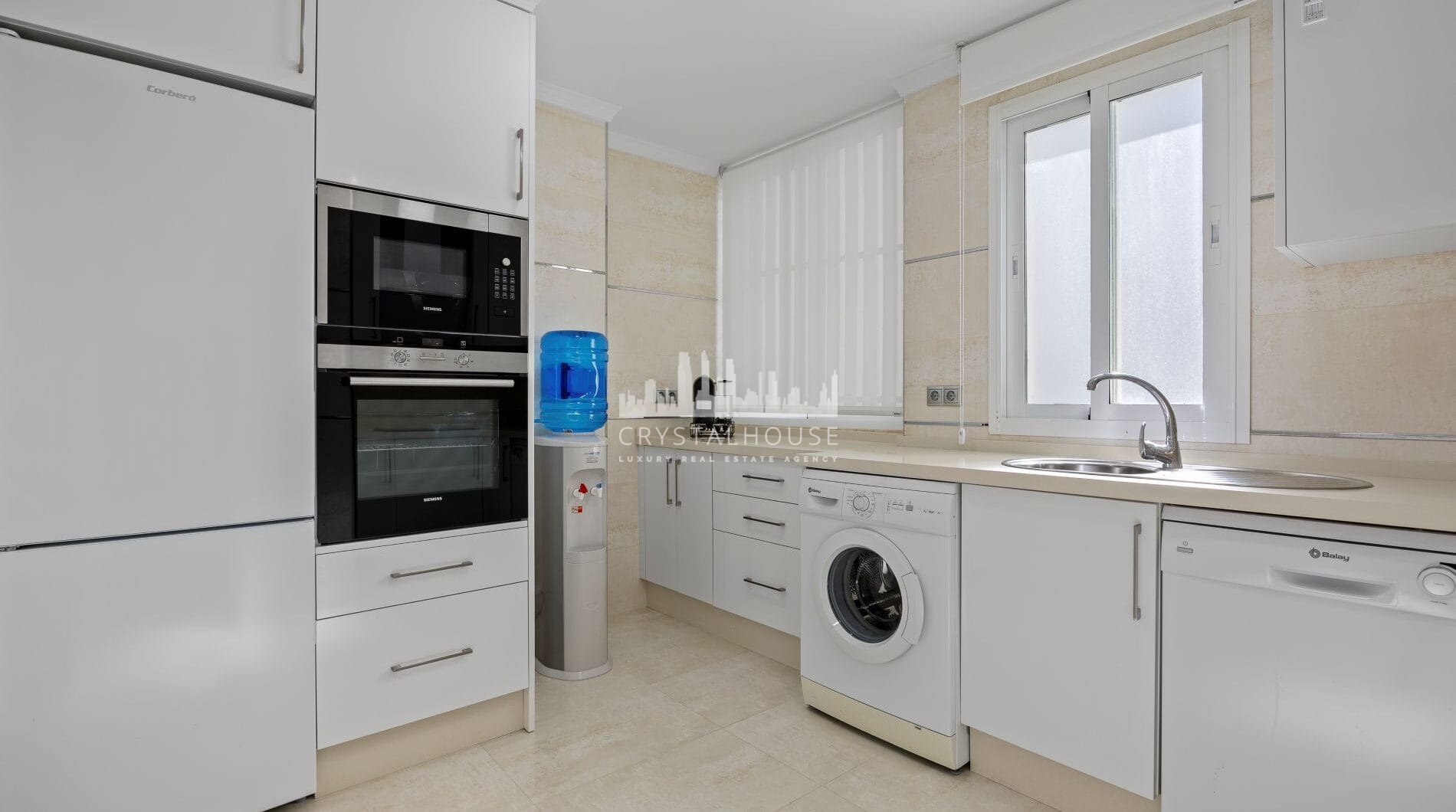 New Luxury Apartment – 122m² in the Heart of Marbella (Avenida del Mar), Fully Renovated.