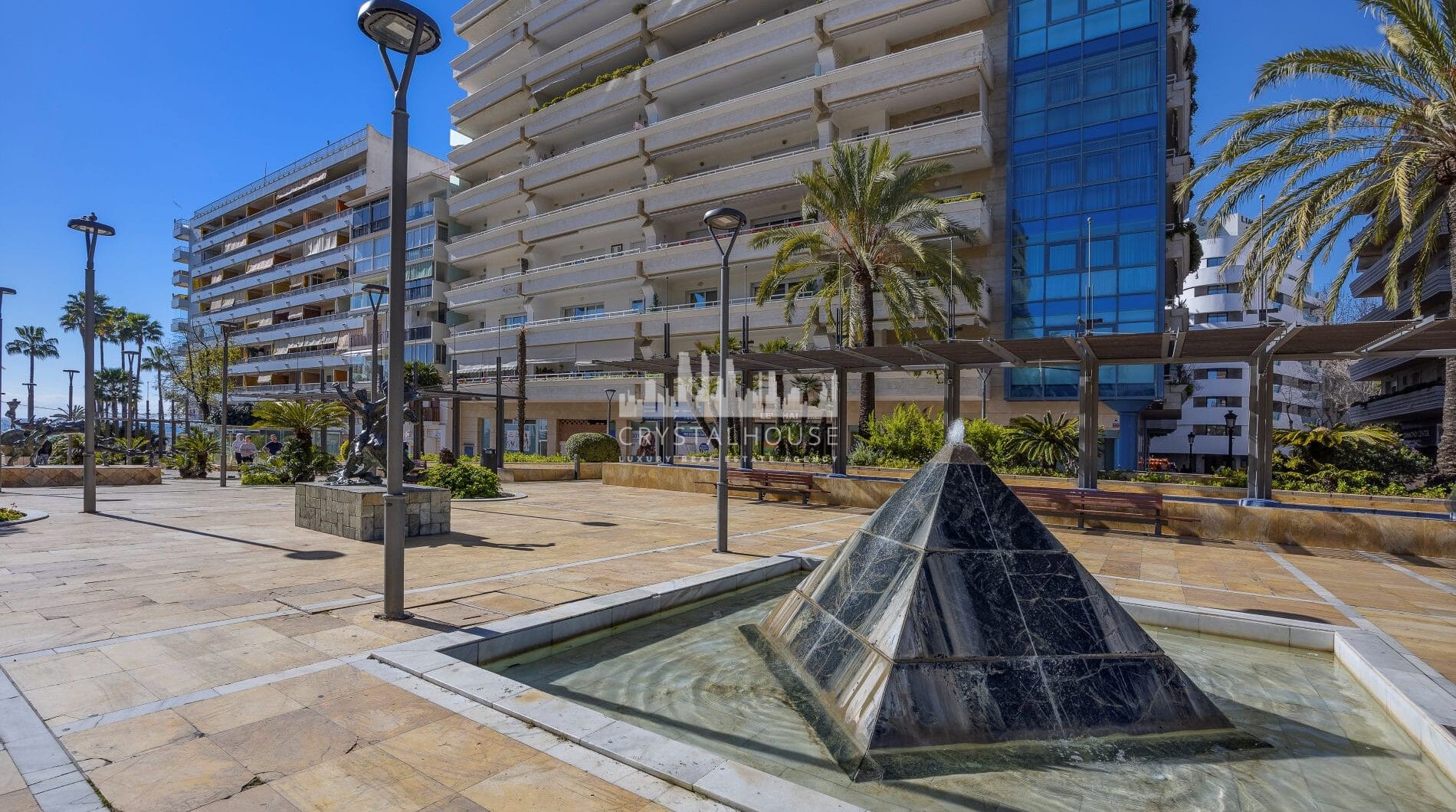 New Luxury Apartment – 122m² in the Heart of Marbella (Avenida del Mar), Fully Renovated.