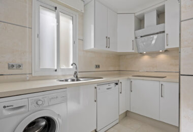 New Luxury Apartment – 122m² in the Heart of Marbella (Avenida del Mar), Fully Renovated.