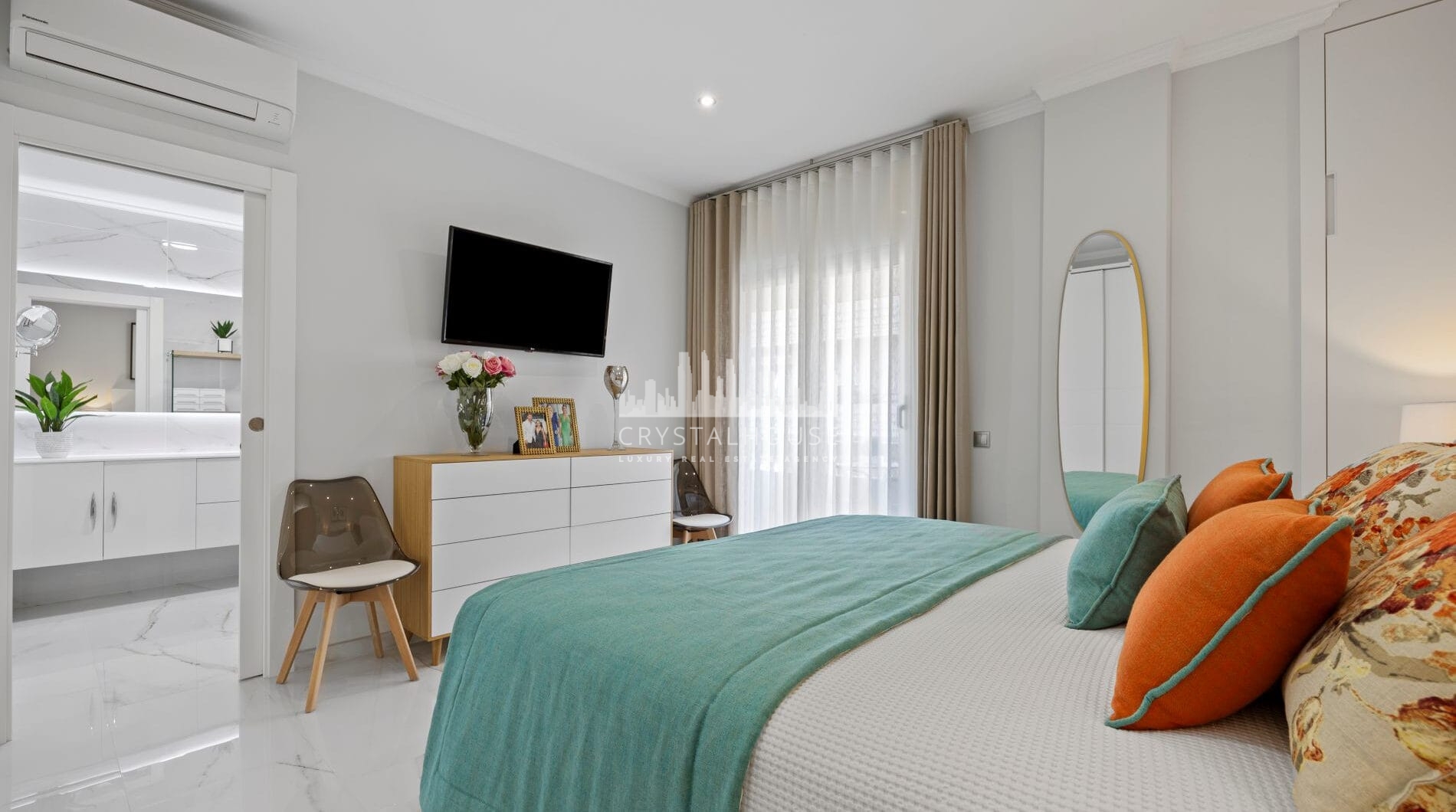 New Luxury Apartment – 122m² in the Heart of Marbella (Avenida del Mar), Fully Renovated.