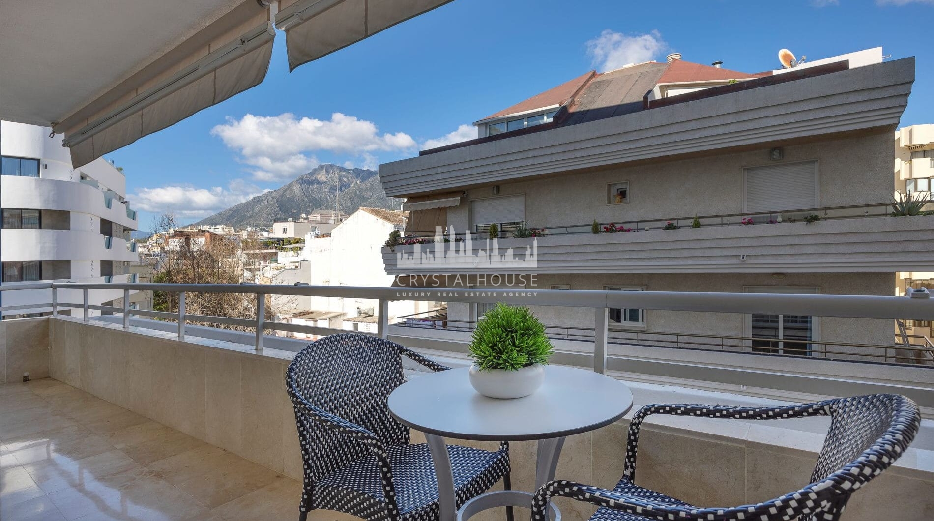 New Luxury Apartment – 122m² in the Heart of Marbella (Avenida del Mar), Fully Renovated.