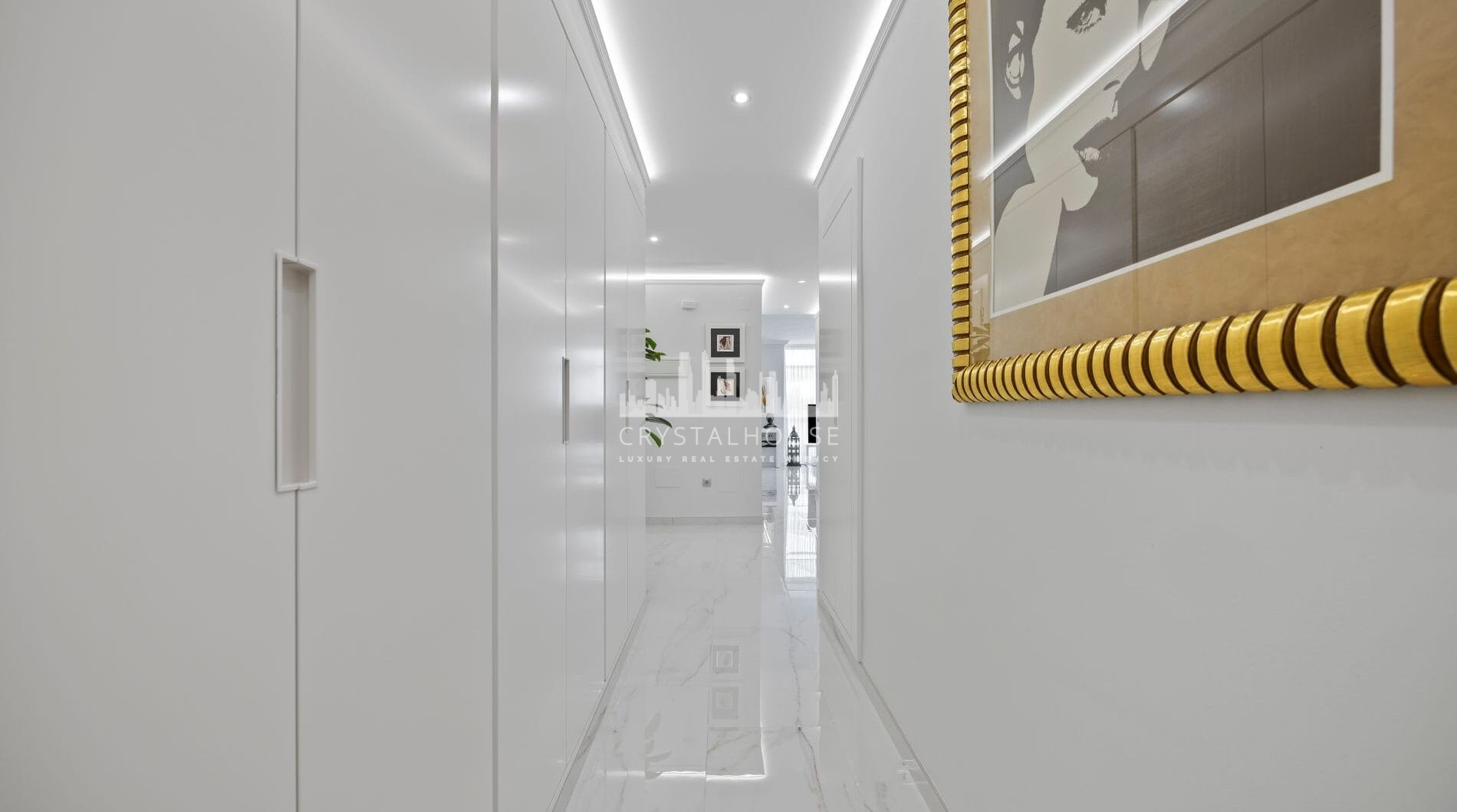 New Luxury Apartment – 122m² in the Heart of Marbella (Avenida del Mar), Fully Renovated.