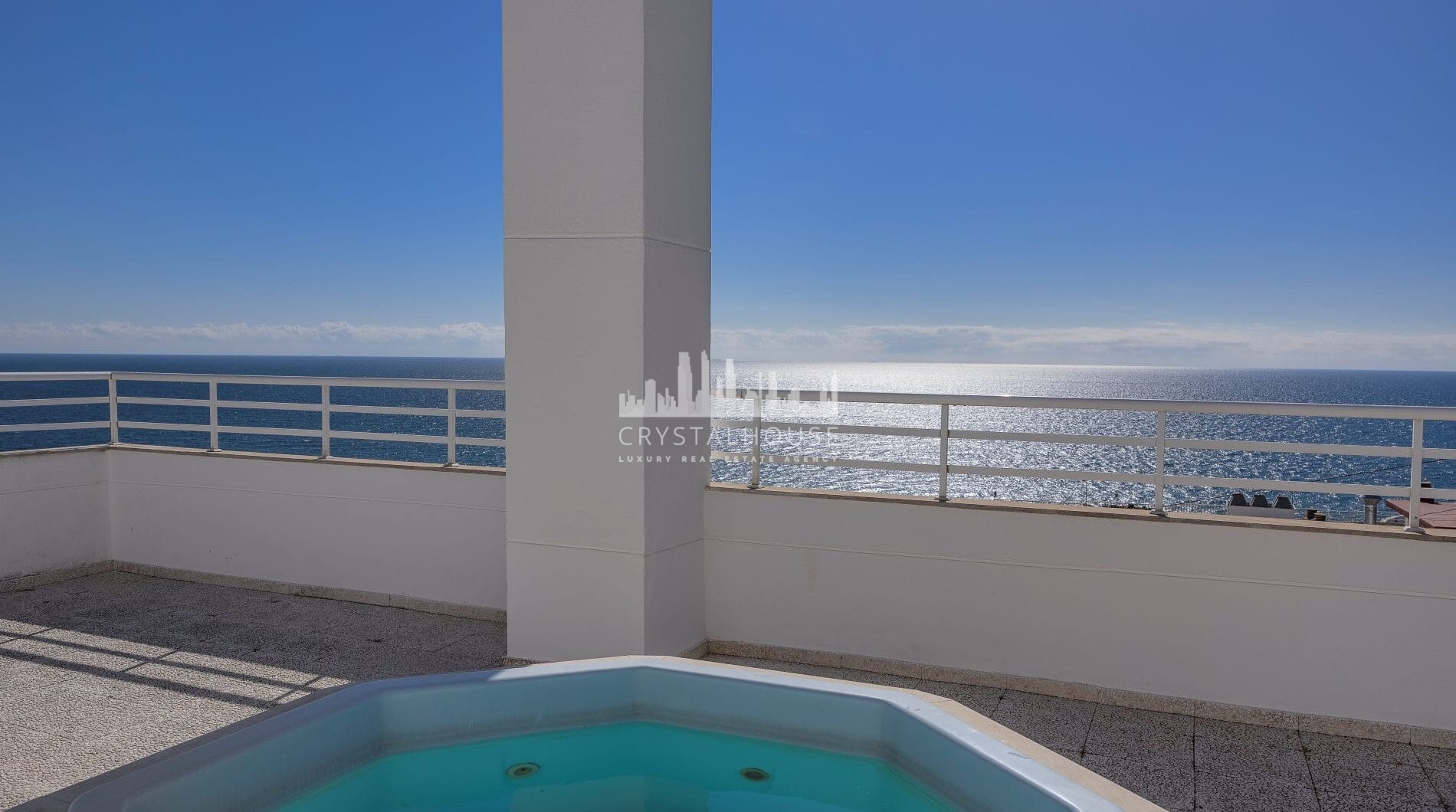 New Luxury Apartment – 122m² in the Heart of Marbella (Avenida del Mar), Fully Renovated.