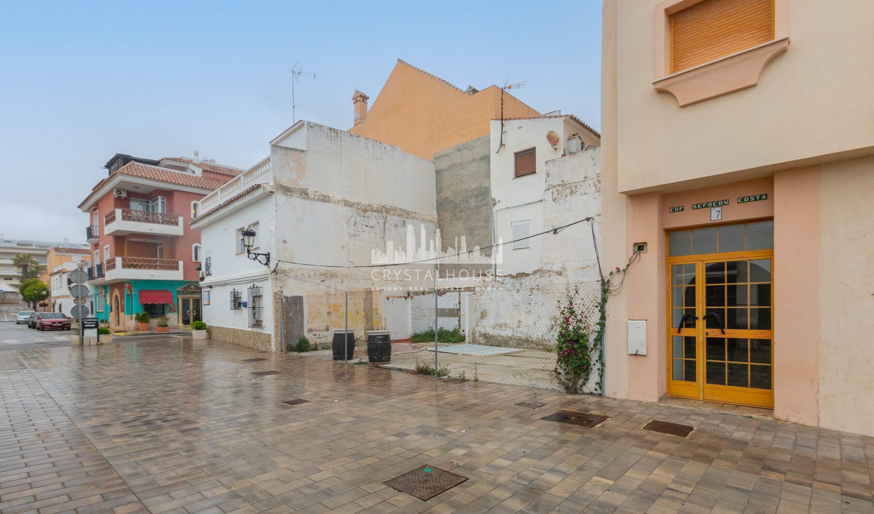 Plot in Sabinillas