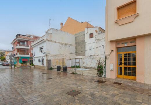 Plot in Sabinillas