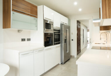 Frontline beach apartment in Doncella Beach, Estepona