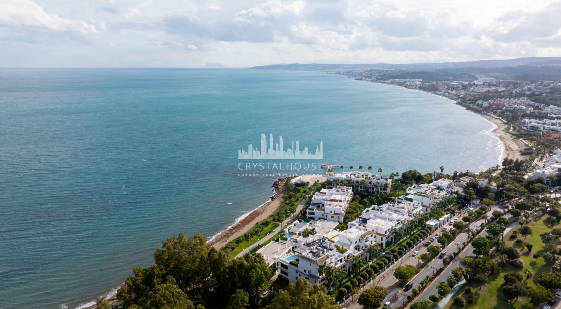Frontline beach apartment in Doncella Beach, Estepona