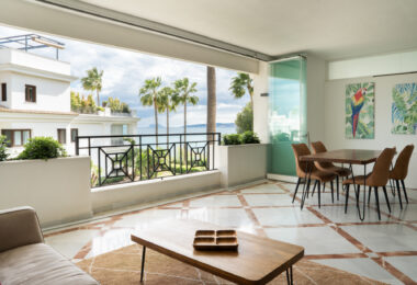 Frontline beach apartment in Doncella Beach, Estepona