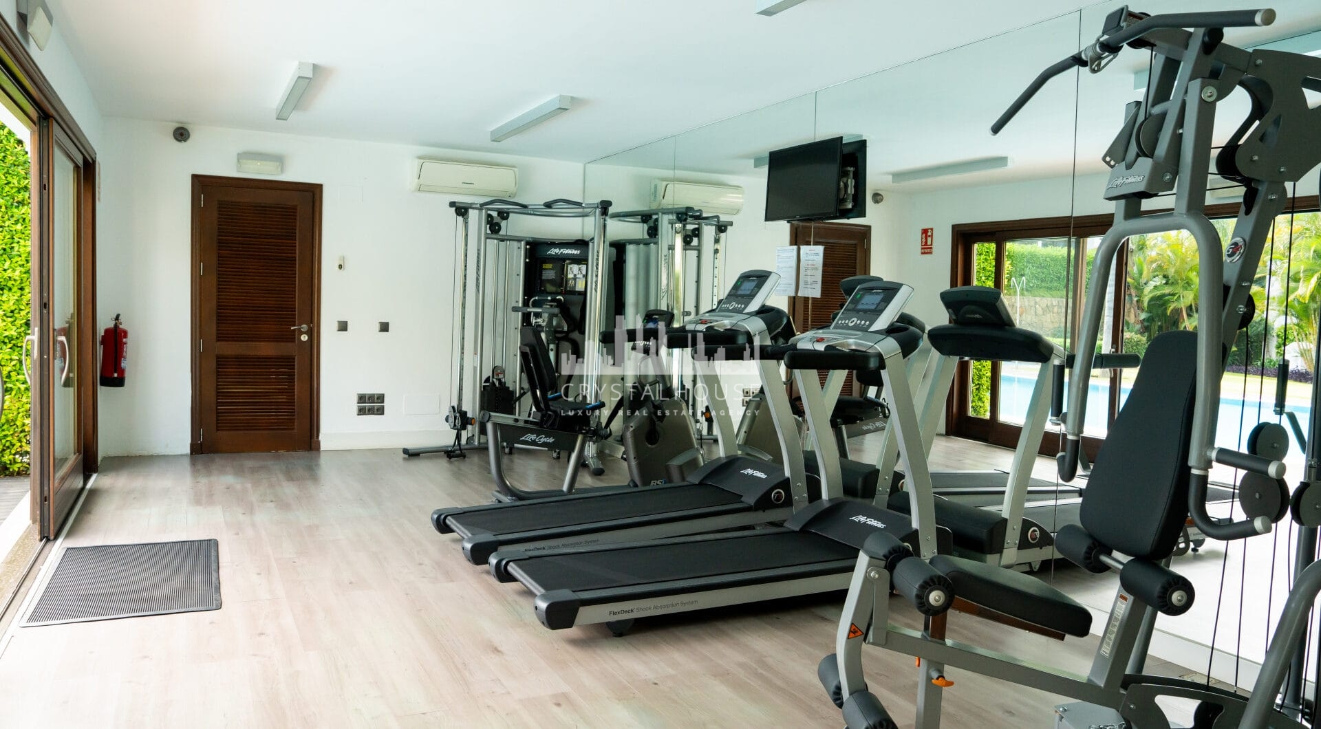 Frontline beach apartment in Doncella Beach, Estepona