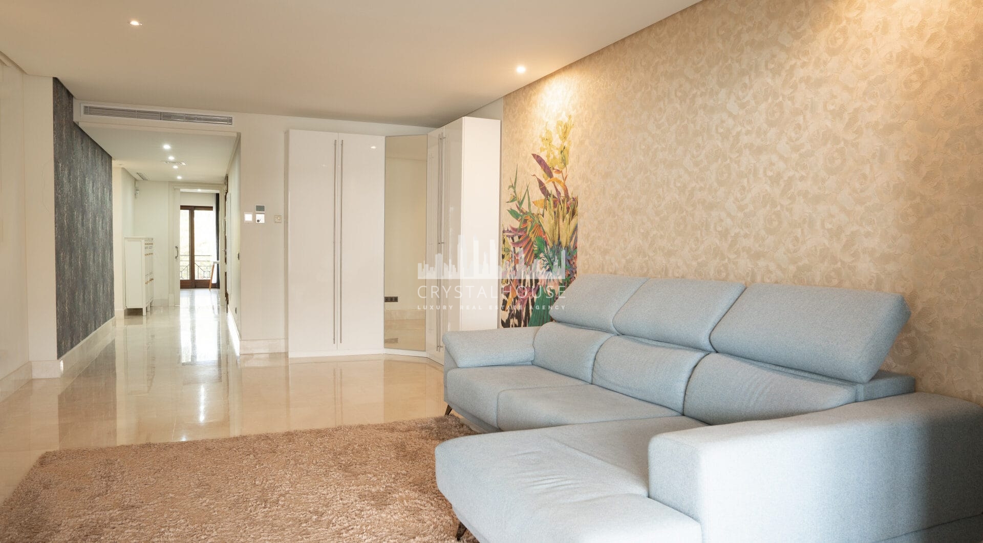 Frontline beach apartment in Doncella Beach, Estepona