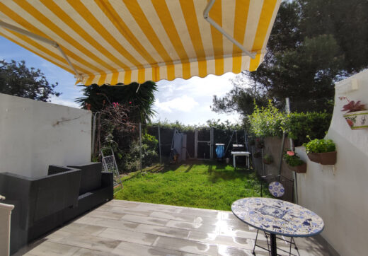 Charming ground-floor apartment in Buenas Noches, Estepona.