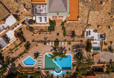 Artful 4-Bedroom Elevated Ground Floor Apartment with Panoramic Sea Views in Les Belvederes, La Cerquilla – Nueva Andalucía