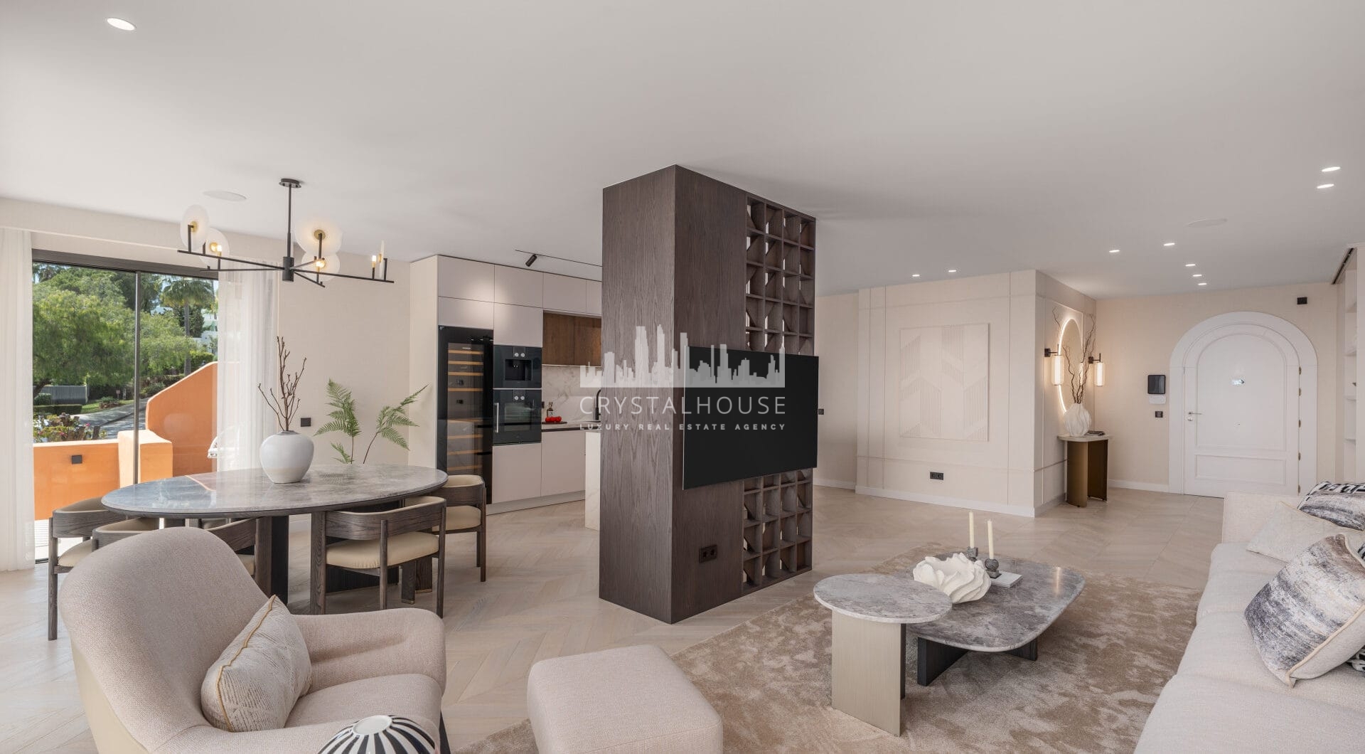 Artful 4-Bedroom Elevated Ground Floor Apartment with Panoramic Sea Views in Les Belvederes, La Cerquilla – Nueva Andalucía