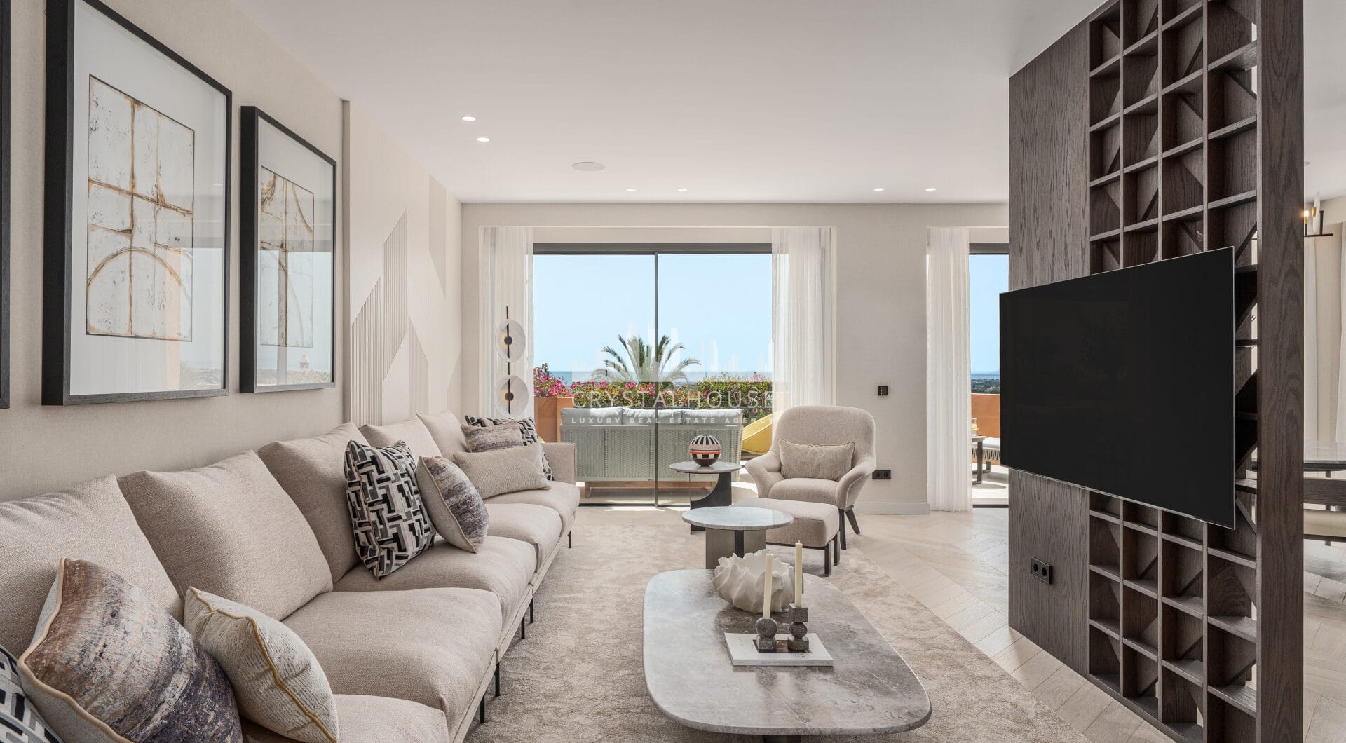 Artful 4-Bedroom Elevated Ground Floor Apartment with Panoramic Sea Views in Les Belvederes, La Cerquilla – Nueva Andalucía
