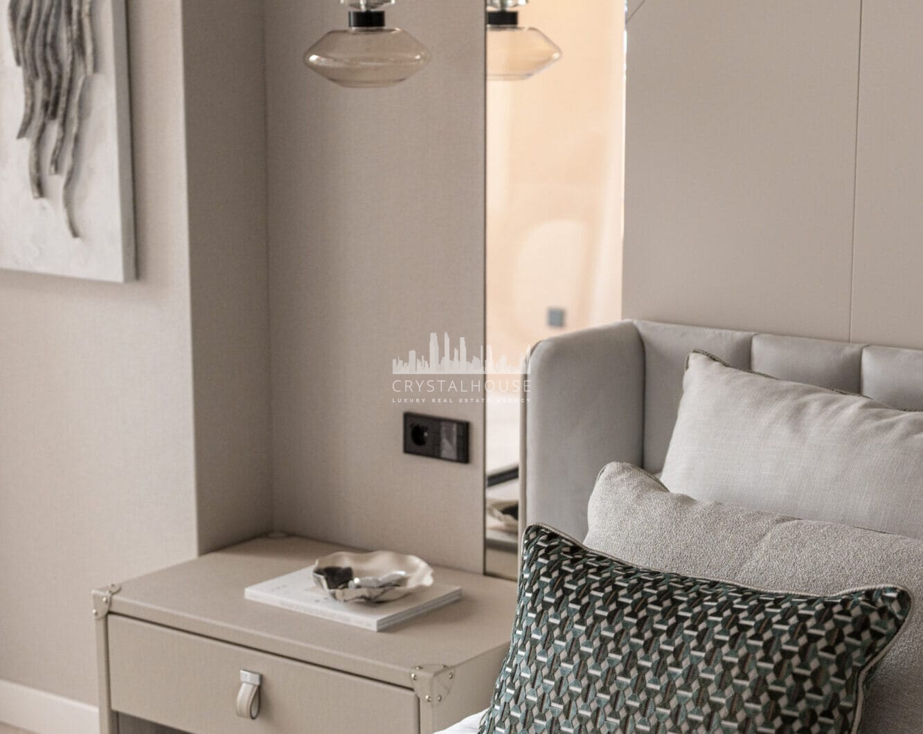 Artful 4-Bedroom Elevated Ground Floor Apartment with Panoramic Sea Views in Les Belvederes, La Cerquilla – Nueva Andalucía