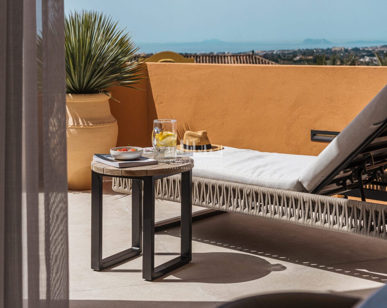 Artful 4-Bedroom Elevated Ground Floor Apartment with Panoramic Sea Views in Les Belvederes, La Cerquilla – Nueva Andalucía