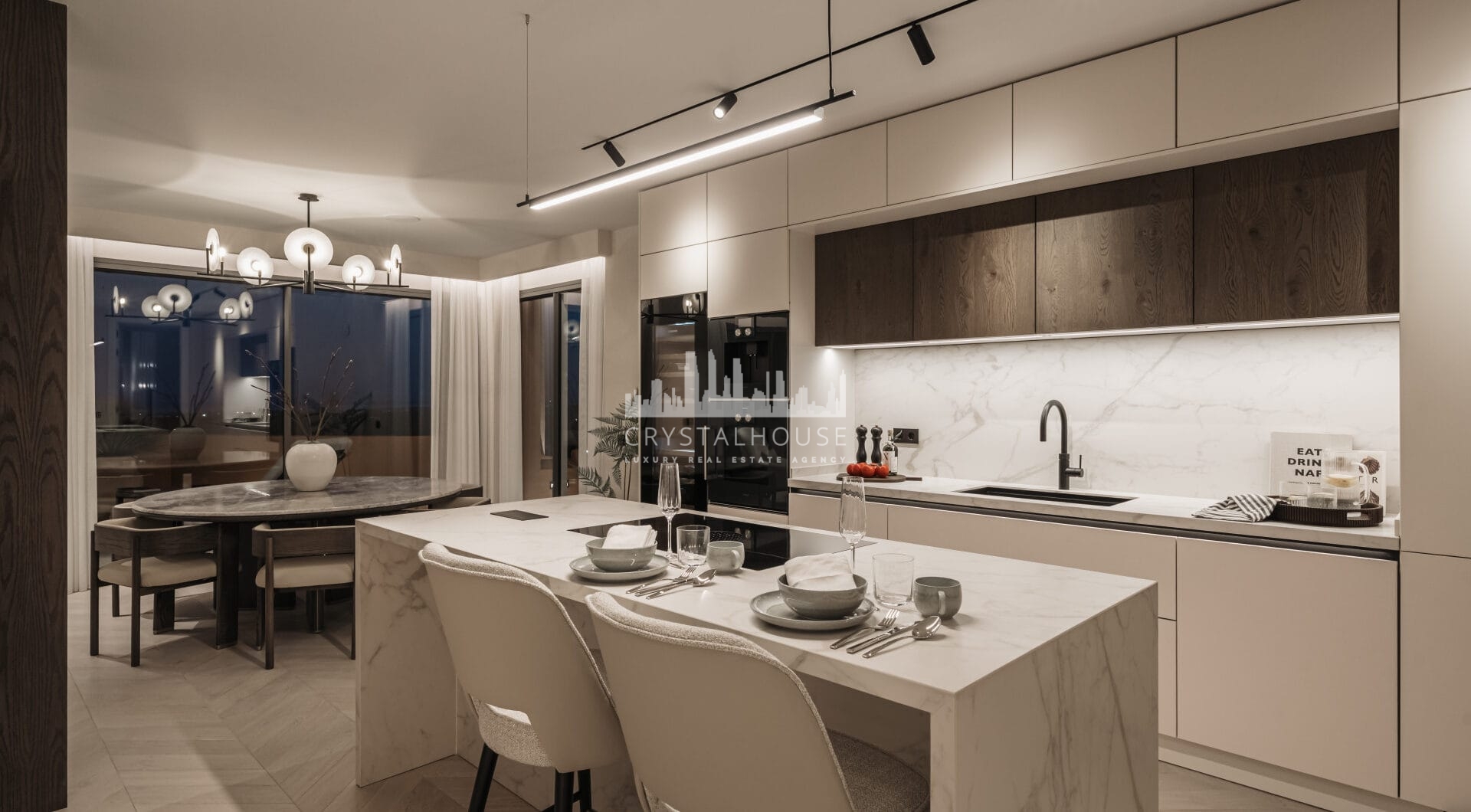 Artful 4-Bedroom Elevated Ground Floor Apartment with Panoramic Sea Views in Les Belvederes, La Cerquilla – Nueva Andalucía
