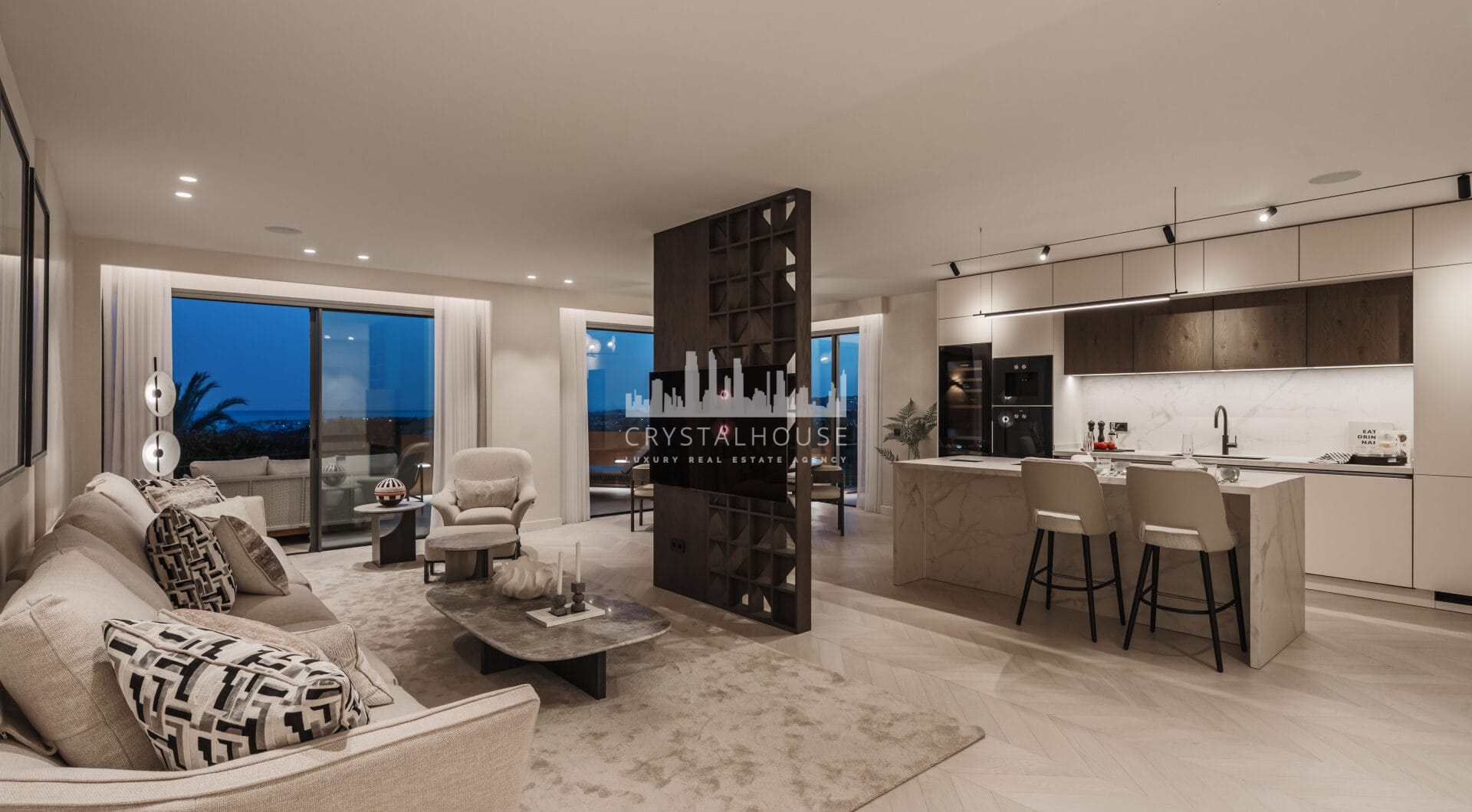 Artful 4-Bedroom Elevated Ground Floor Apartment with Panoramic Sea Views in Les Belvederes, La Cerquilla – Nueva Andalucía