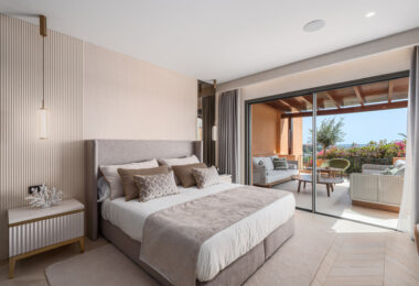 Artful 4-Bedroom Elevated Ground Floor Apartment with Panoramic Sea Views in Les Belvederes, La Cerquilla – Nueva Andalucía