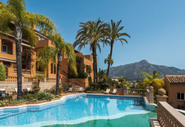 Artful 4-Bedroom Elevated Ground Floor Apartment with Panoramic Sea Views in Les Belvederes, La Cerquilla – Nueva Andalucía