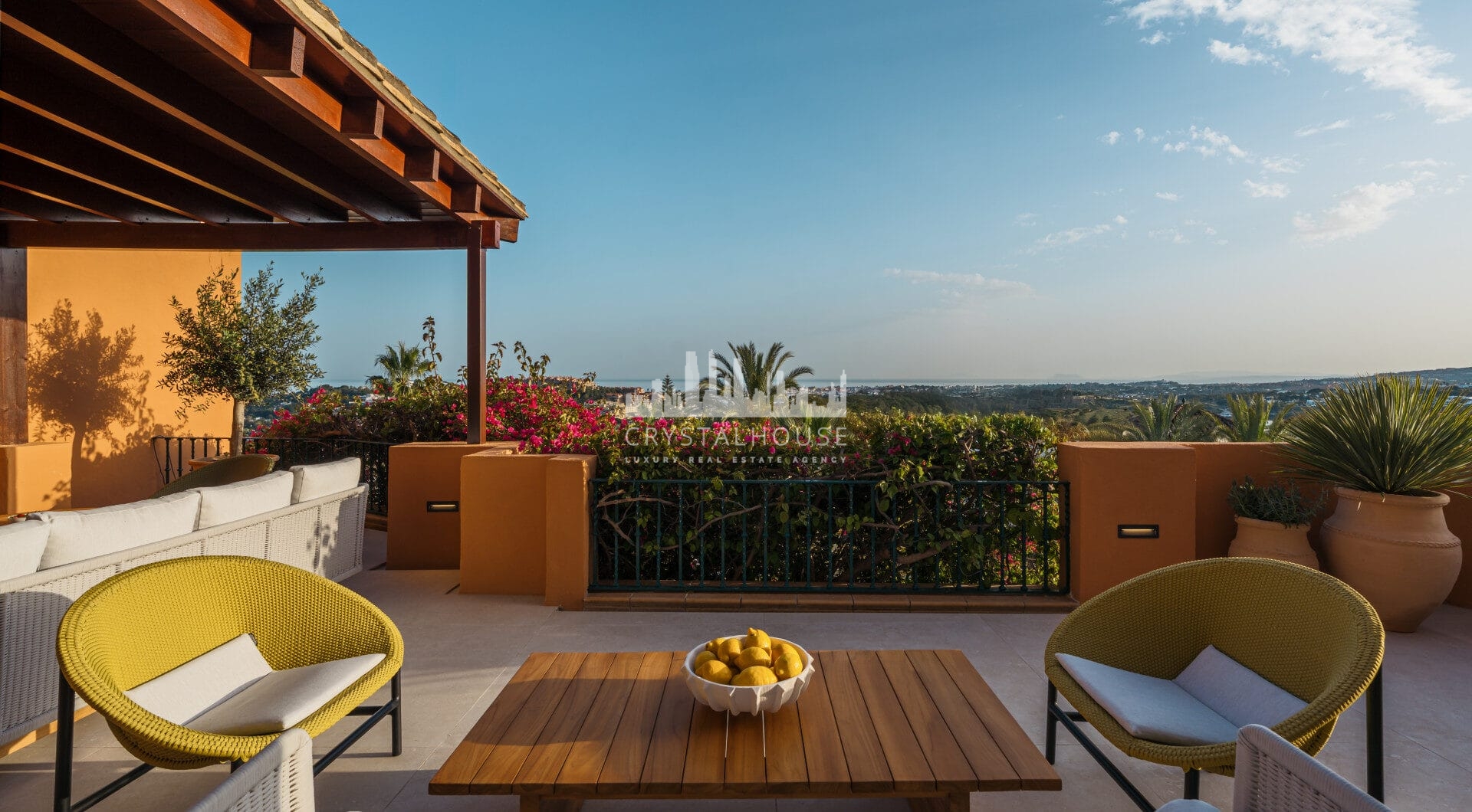 Artful 4-Bedroom Elevated Ground Floor Apartment with Panoramic Sea Views in Les Belvederes, La Cerquilla – Nueva Andalucía