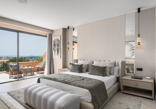 Artful 4-Bedroom Elevated Ground Floor Apartment with Panoramic Sea Views in Les Belvederes, La Cerquilla – Nueva Andalucía