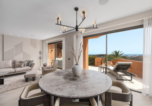Artful 4-Bedroom Elevated Ground Floor Apartment with Panoramic Sea Views in Les Belvederes, La Cerquilla – Nueva Andalucía