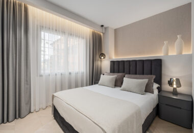 Artful 4-Bedroom Elevated Ground Floor Apartment with Panoramic Sea Views in Les Belvederes, La Cerquilla – Nueva Andalucía
