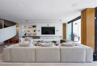 Elegant Renovated Townhouse on Frontline La Quinta Golf with Spectacular Views