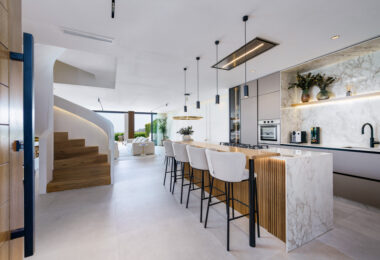 Elegant Renovated Townhouse on Frontline La Quinta Golf with Spectacular Views