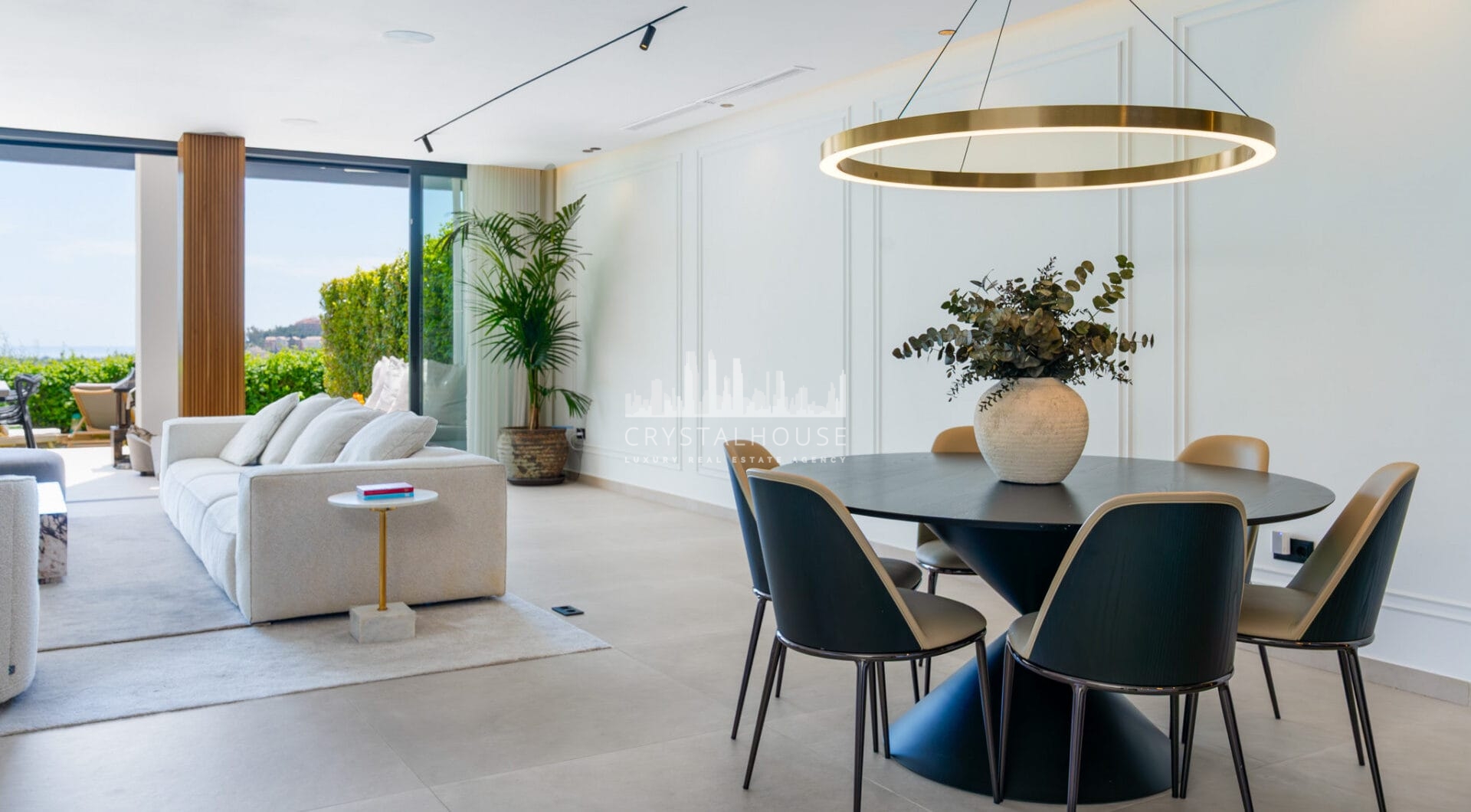 Elegant Renovated Townhouse on Frontline La Quinta Golf with Spectacular Views