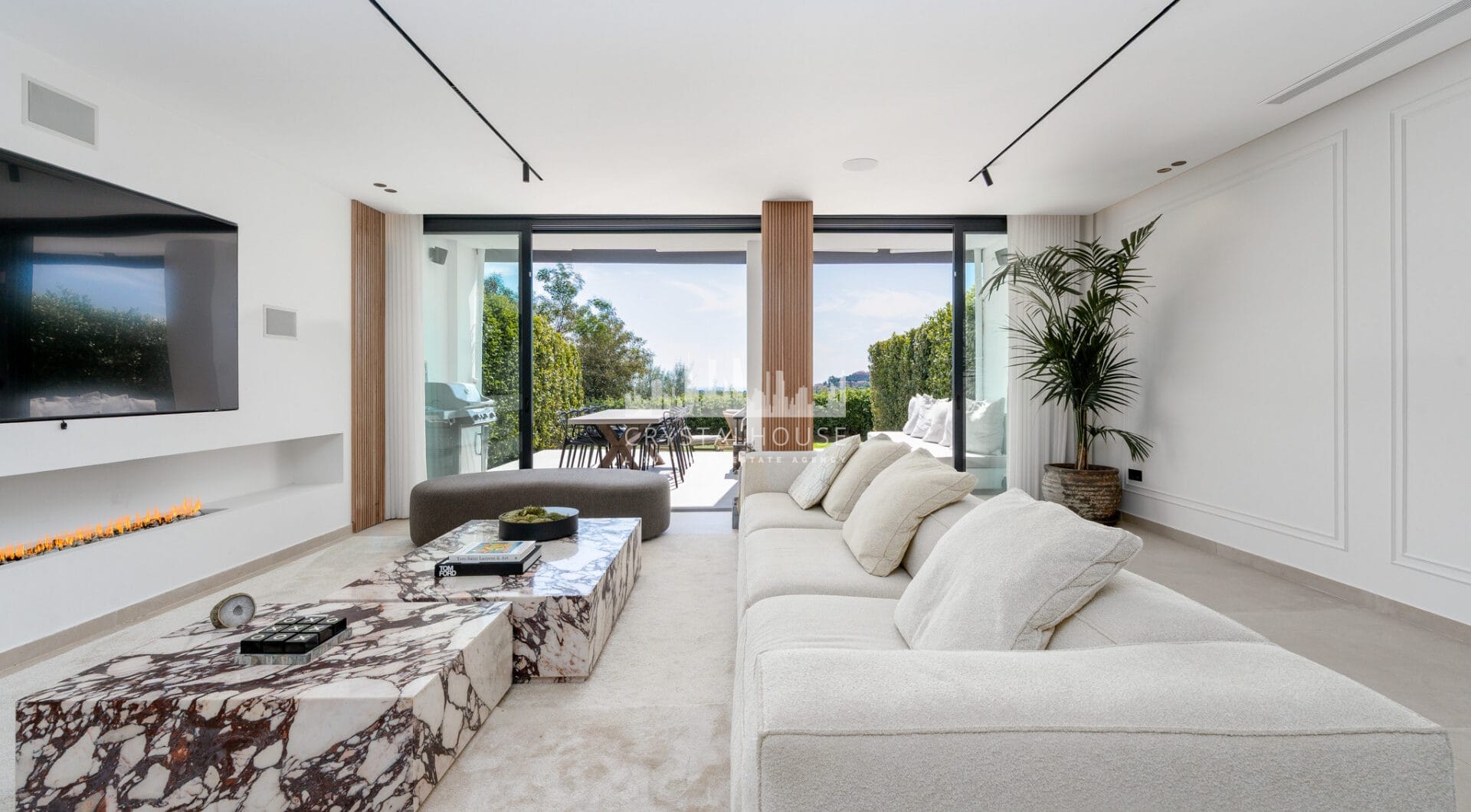 Elegant Renovated Townhouse on Frontline La Quinta Golf with Spectacular Views