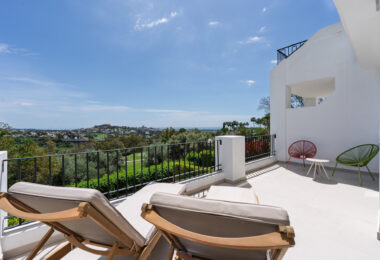Elegant Renovated Townhouse on Frontline La Quinta Golf with Spectacular Views