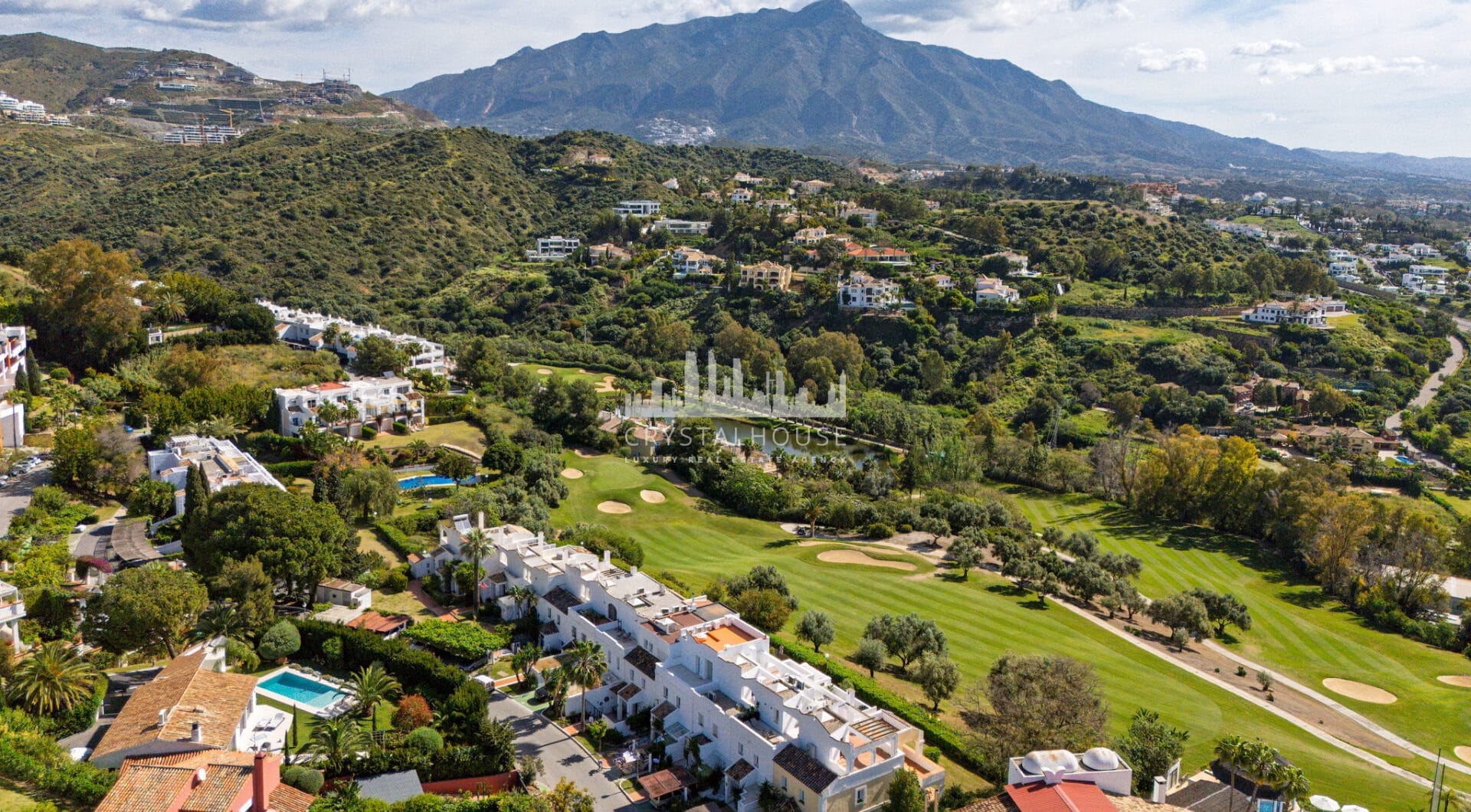 Elegant Renovated Townhouse on Frontline La Quinta Golf with Spectacular Views