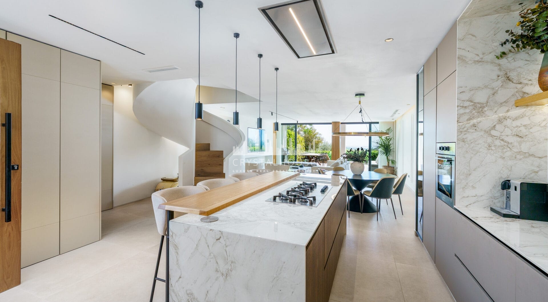 Elegant Renovated Townhouse on Frontline La Quinta Golf with Spectacular Views