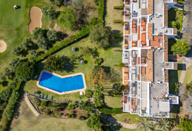 Elegant Renovated Townhouse on Frontline La Quinta Golf with Spectacular Views