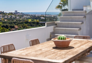 Penthouse in La Quinta with stunning views!