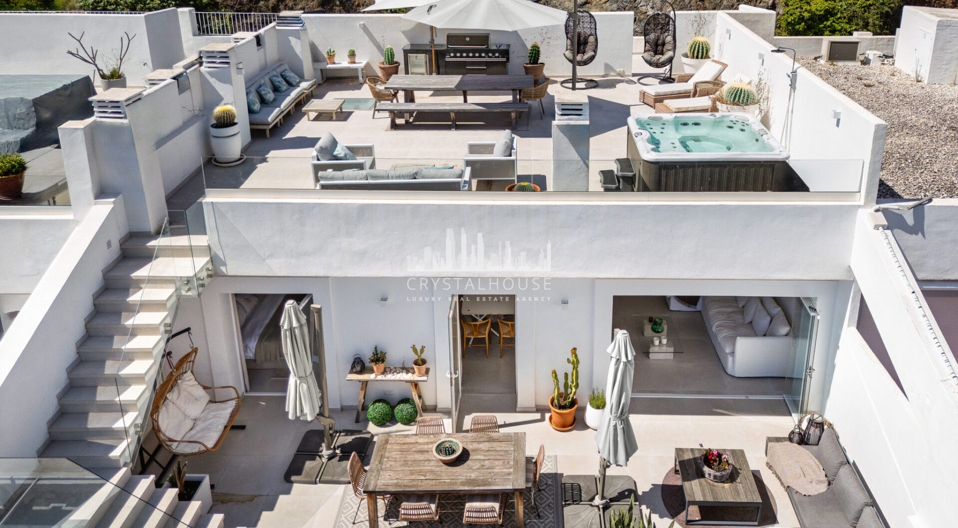 Penthouse in La Quinta with stunning views!