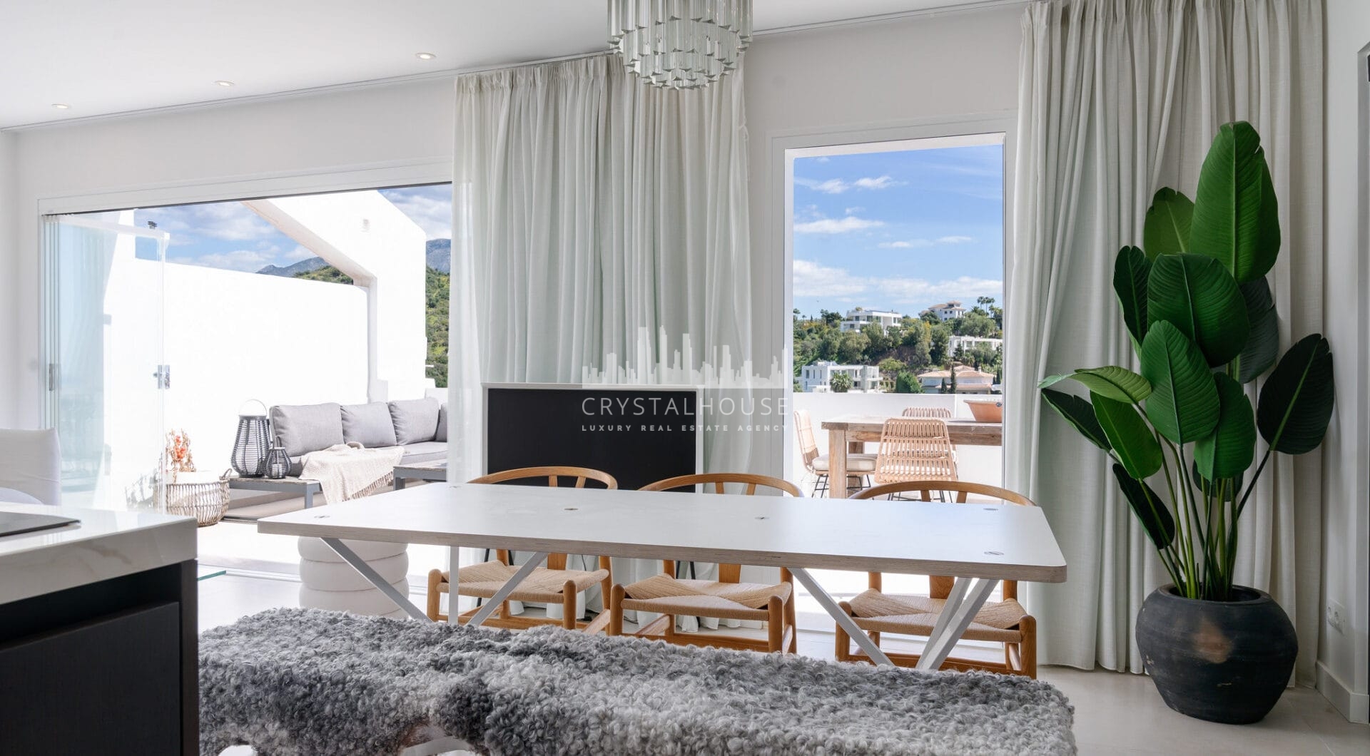 Penthouse in La Quinta with stunning views!