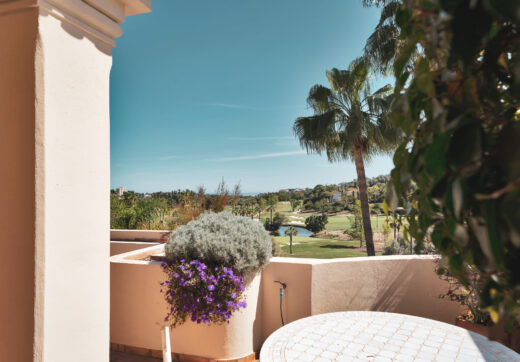 Luxury Penthouse with Panoramic Golf and sea Views in Las Alamandas