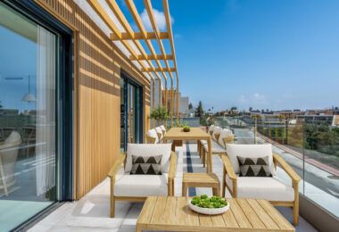 Fantastic brand new 3 bed in Evergreen - with spectacular sea views from living area