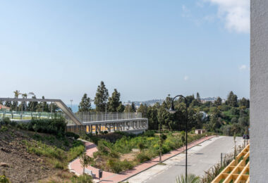 Fantastic brand new 3 bed in Evergreen - with spectacular sea views from living area