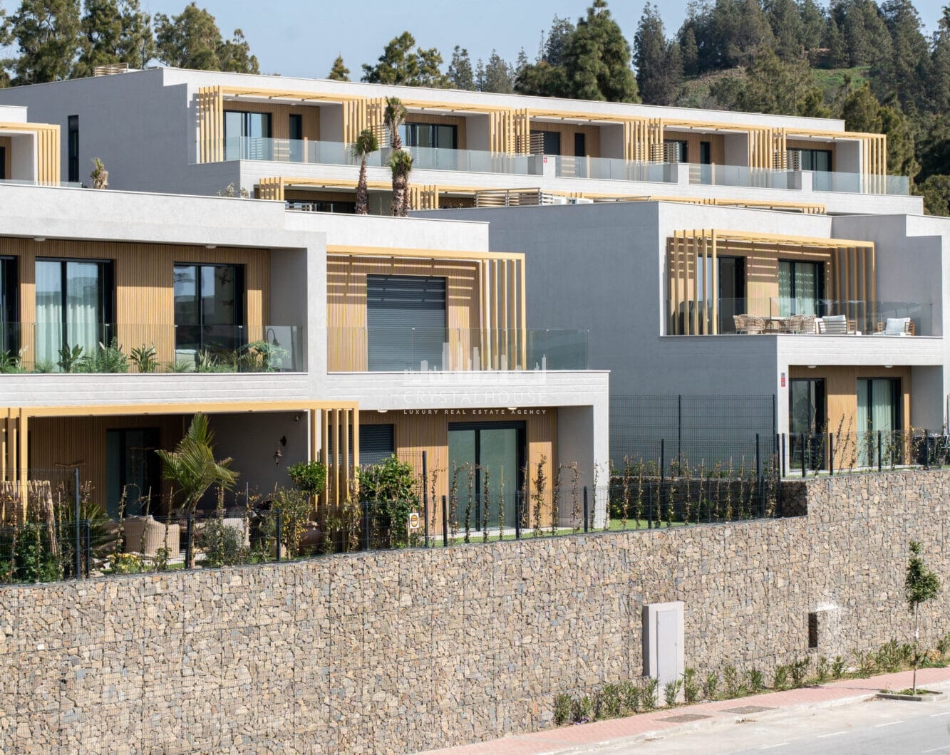 Fantastic brand new 3 bed in Evergreen - with spectacular sea views from living area