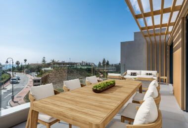 Fantastic brand new 3 bed in Evergreen - with spectacular sea views from living area