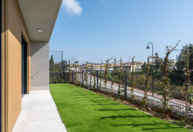 Fantastic brand new 3 bed in Evergreen - with spectacular sea views from living area
