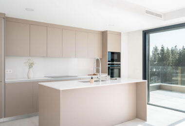 Fantastic brand new 3 bed in Evergreen - with spectacular sea views from living area