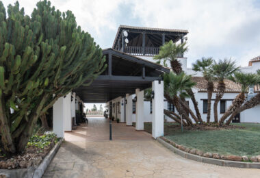 Fantastic brand new 3 bed in Evergreen - with spectacular sea views from living area